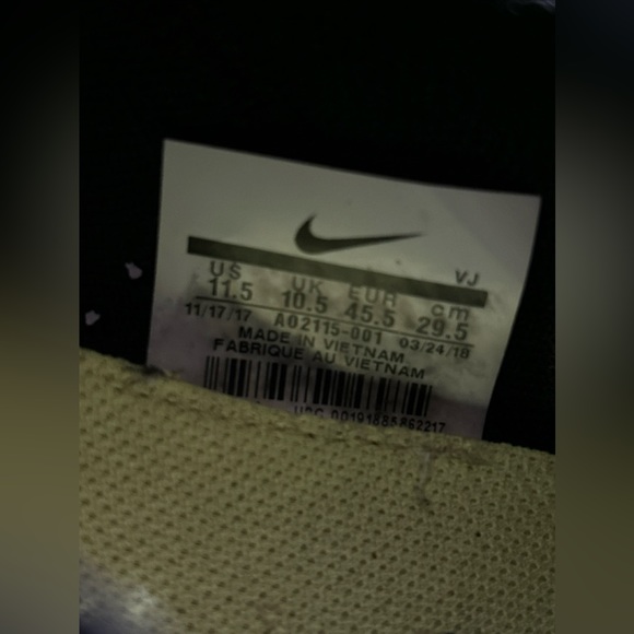 Nike Zoom Fly Mercurial Flyknit x
OFF-WHITE Black 2018 Men's 11.5.
AO2115-001 - Picture 8 of 11